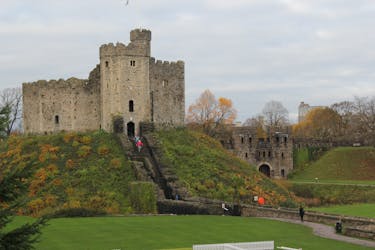 Private tour of Cardiff Castle, Caerphilly Castle and Castle Coch